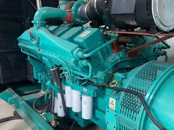 龙井更换100kW柴油发电机组机油时，需要注意哪些事项？